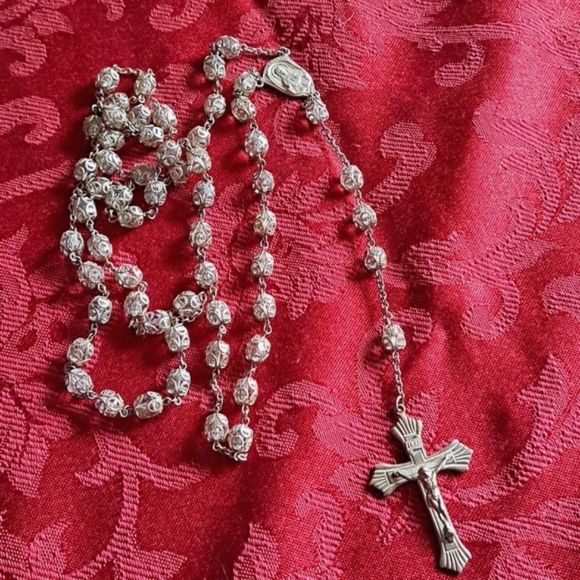 Vintage 1950s  Sterling Rosary and Celluloid Rosary Box - Picture 6 of 8